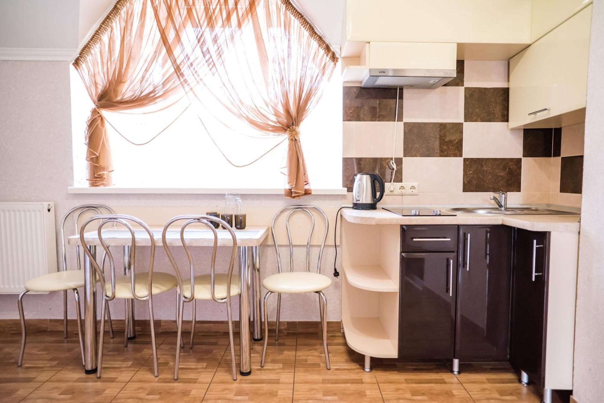 Hotel Вікторія Polyana  Esterno foto