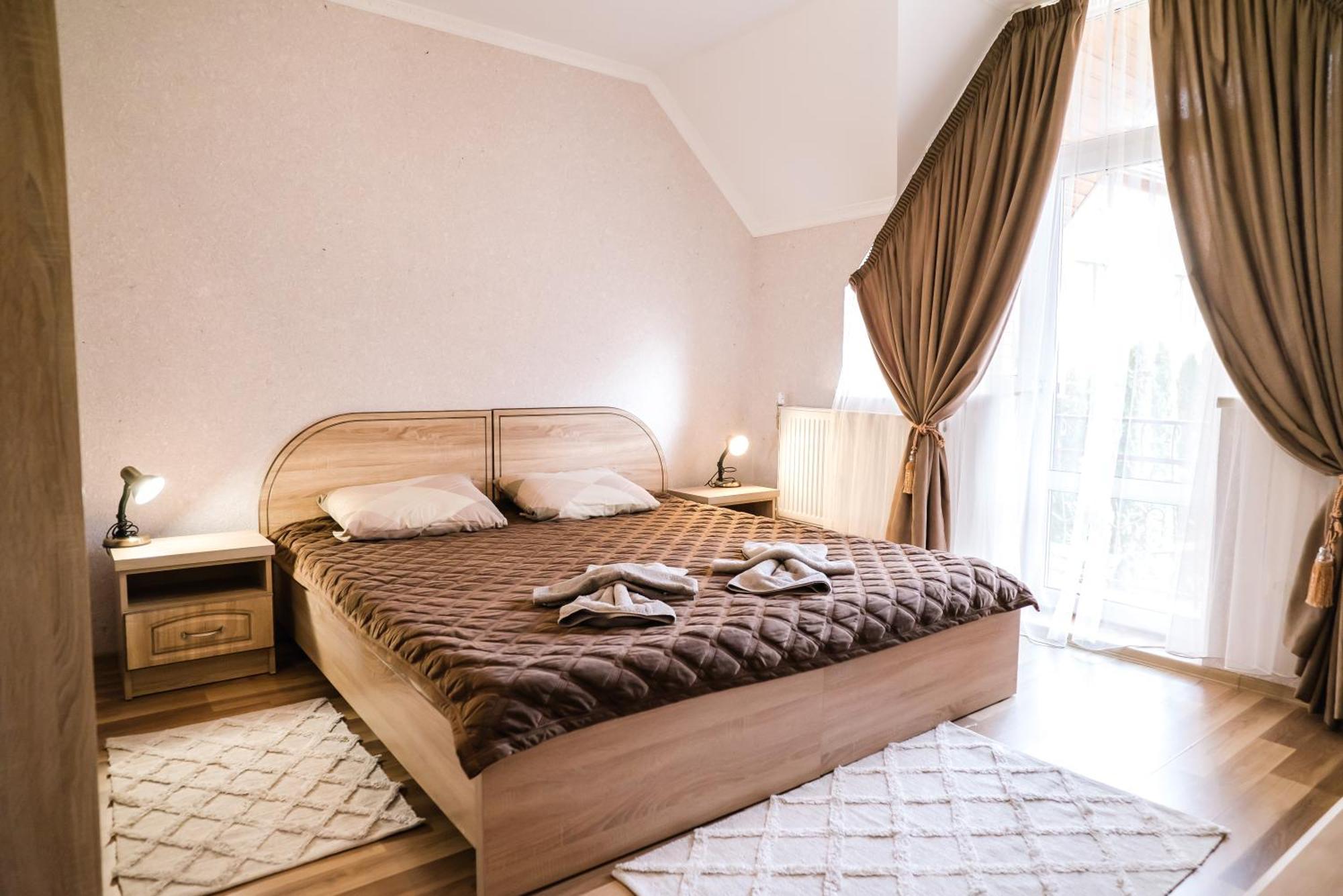 Hotel Вікторія Polyana  Esterno foto