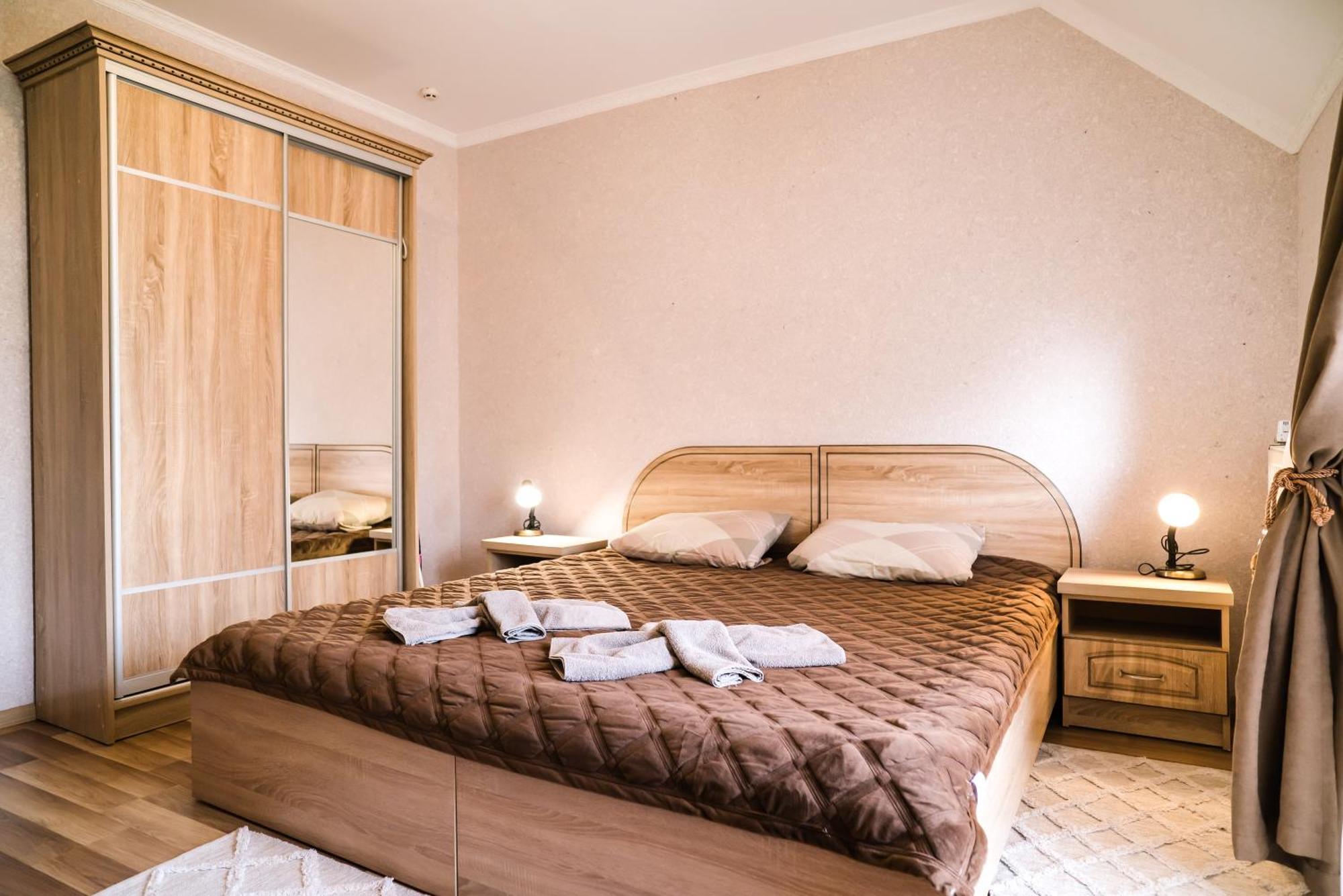 Hotel Вікторія Polyana  Esterno foto